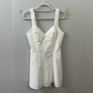 White Sleeveless Dress